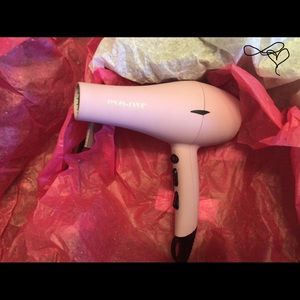 Eva NYC blow dryer